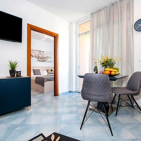 F&R Apartments II Rovinj Bagian luar foto