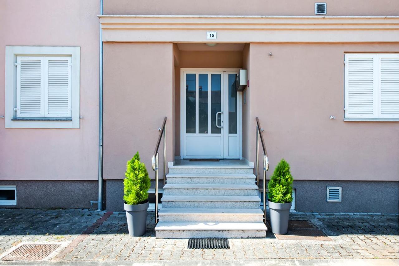 F&R Apartments II Rovinj Bagian luar foto