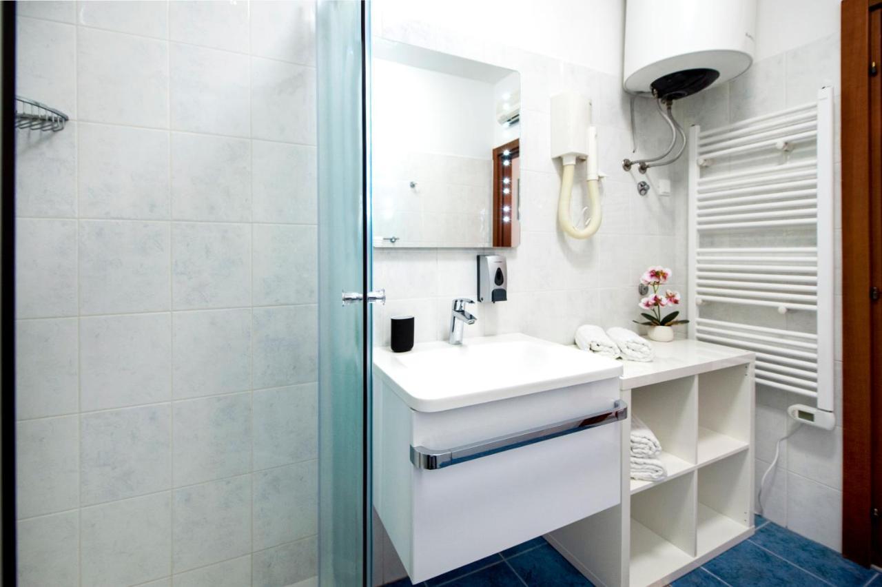 F&R Apartments II Rovinj Bagian luar foto
