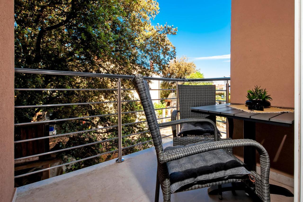 F&R Apartments II Rovinj Bagian luar foto